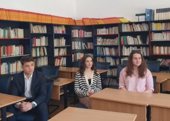 Trei studenți suceveni primesc burse pentru ”a aprofunda limba și civilizația franceză”