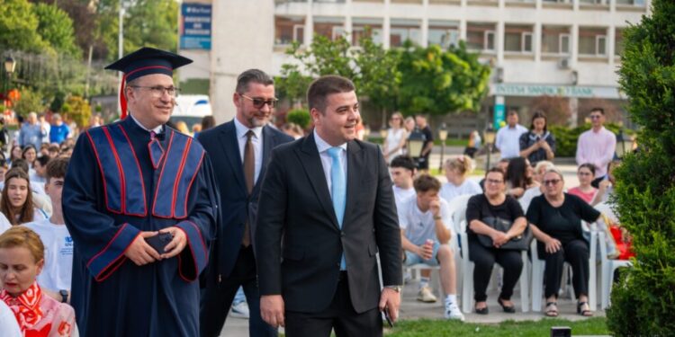 Gheorghe Șoldan, după marșul absolvenților USV: Cred cu tărie că viitorul Sucevei stă în tinerii care aleg să rămână aici sau să se întoarcă acasă (Foto)