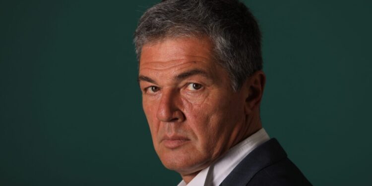 Mihai Pînzaru – PIM, despre actorul Adrian Păduraru, care urmează să fie numit la conducerea Teatrului ”Matei Vișniec” Suceava: E un om plin de forță artistică, e un actor îndrăgit pentru că a jucat în ”Declarație de dragoste”, un film care a marcat generații