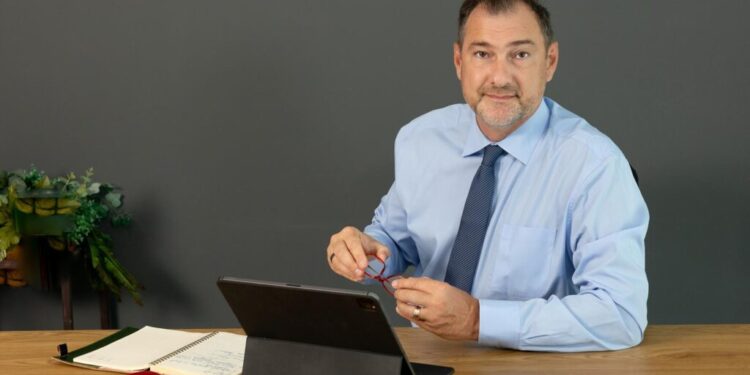 Jurnalistul specializat pe probleme economice Daniel Apostol: Taxa de solidaritate este cel puțin o lipsă de respect și o lipsă de rușine a clasei politice în fața cetățeanului