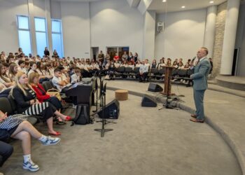 Mihai Ștefănoaia: ”Cei care sînt angrenați în activitatea școlii Filadelfia” Suceava își dau tot interesul pentru ca fenomenul de bullying să nu existe