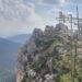 Lucrările la punctul de belvedere de la Piatra Șoimului Rarău ar trebui finalizate pînă pe 5 iulie. Din cauza vremii nefavorabile, termenul fusese prelungit