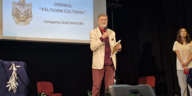 Artistul plastic sucevean Mihai Pînzaru – PIM, distins cu Ordinul Fălticeni Cultural, în cadrul Galei ”10 pentru Fălticeni”: A fost un eveniment onorant
