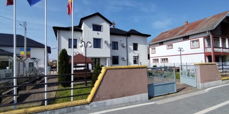 3,5 milioane de euro, valoarea lucrărilor aflate în derulare în comuna Satu Mare. Activitatea Primăriei se va muta la Căminul Cultural, pentru a se putea face lucrări în interior