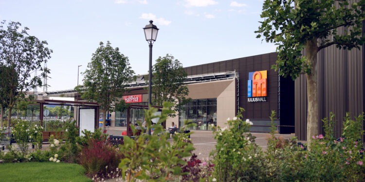COMUNICAT DE PRESĂ: 180 de arbori, vegetație matură și facilități pentru recreere în noua zonă verde dedicată comunității, la Iulius Mall Suceava