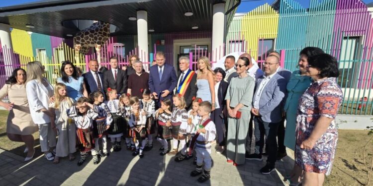 Creșă inaugurată la Cîmpulung Moldovenesc în prezența ministrului Cseke Attila
