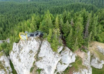 Imagini spectaculoase, pe Rarău. Punctul de belvedere a fost finalizat (Foto)