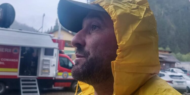 Bilanțul dezastrului din Broșteni, la 48 de ore de la viitură: Trei decese, 500 de locuințe afectate și 40 complet distruse