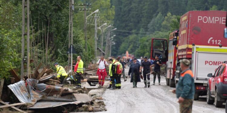 Inundațiile de la Broșteni au scos la suprafață și uscăturile
