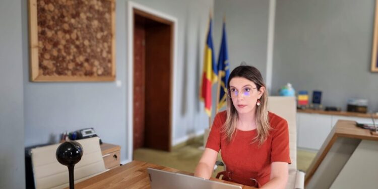 Diana Buzoianu, ministrul Mediului, Apelor și Pădurilor – MMAP, a convocat Comitetul Ministerial pentru Situații de Urgență – CMSU în urma inundațiilor din județul Suceava și cere intervenții urgente în sprijinul comunităților afectate