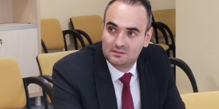 Lipsă de asistenți medicali, infirmiere și îngrijitoare, la Spitalul Suceava. Managerul Ionuț Jurchiș: Am relocat personal de la secțiile care nu au un număr de pacienți mare la altele cu aflux mai mare