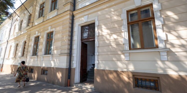 Au demarat lucrările pentru un nou muzeu în Suceava – Muzeul de Artă. Gheorghe Șoldan: Pînă în decembrie 2026, Suceava va avea un nou spațiu cultural, care va îmbogăți viața orașului și va aduce un plus pentru oferta turistică a județului (Foto)