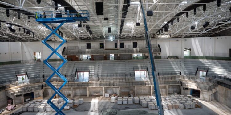 Sala polivalentă, Palatul Administrativ și Campusul studențesc de la Moara vor primi finanțare în continuare. Promisiune făcută la Suceava de ministrul Cseke Attila (Foto)