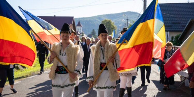 Sfîntul Voievod Ștefan cel Mare, la Mănăstirea Putna. Gheorghe Șoldan: Prezența atîtor oameni, în special a numeroși tineri și copii, este dovada că memoria marelui Ștefan nu doar se păstrează, ci se transmite, cu dragoste și respect, din generație în generație