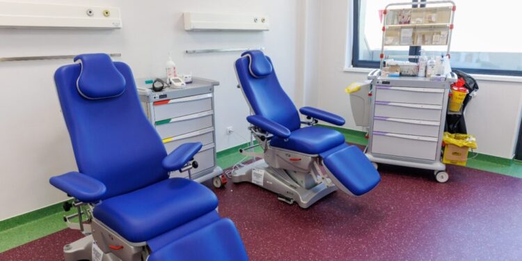 Spitalul Clinic Județean Suceava s-a dotat cu noi echipamente esențiale pentru diagnosticul, tratamentul și monitorizarea pacienților oncologici (Foto)