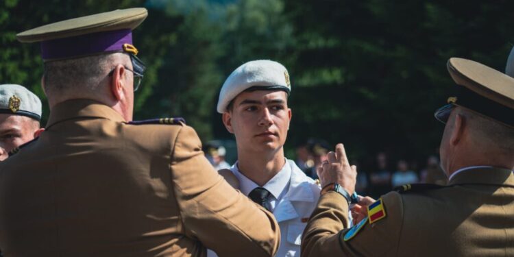 Teodor Valentin Stoica, elev la Colegiul Militar Cîmpulung, premiu la concursul ,,Istorie și societate în dimensiune virtuală”