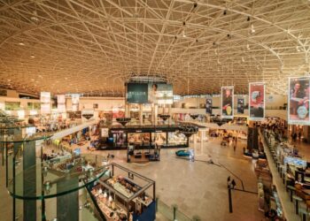 25 ani de IULIUS: 8 proiecte regionale, peste 1.000 de branduri și 73 milioane de vizite pe an. Compania ieșeană își consolidează poziția de lider în retailul românesc (Foto)