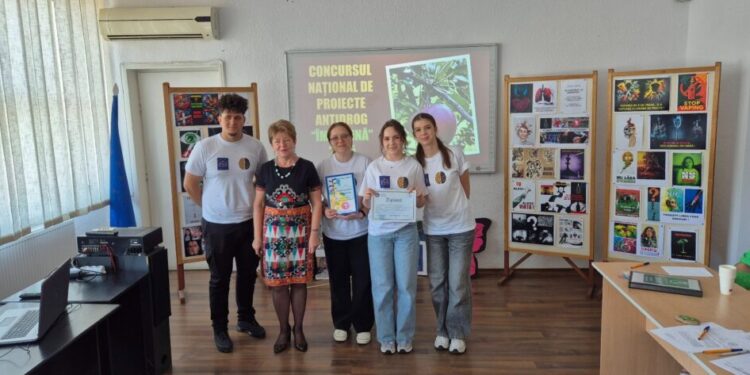 Echipă de la Colegiul Național „Dragoș Vodă” Cîmpulung Moldovenesc, locul I la un concurs național antidrog