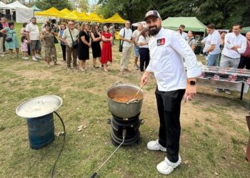Chef Cătălin Rizea, după ”Lume, lume… hai la tîrg!”: A fost ceva, sincer să fiu, de poveste. Îi văd pe suceveni a fi niște oameni foarte norocoși că au tot muzeul acela și oameni care chiar se ocupă să scoată la iveală istoria adevărată a Sucevei