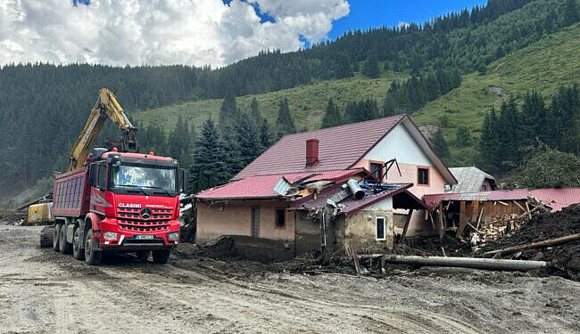 Cornu Luncii, sprijin pentru sinistrați – echipe de intervenție, mîncare, haine și bani