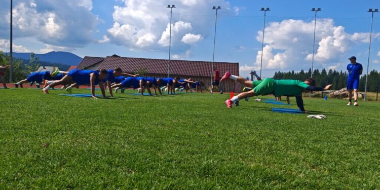 Cetatea 1932 Suceava, în cantonament la Baza Sportivă de la Poiana Stampei