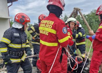 Un bărbat a murit după ce a căzut într-o fîntînă din Mihoveni adîncă de 30 de metri