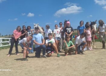 Palatul Copiilor Suceava, școală de vară cu ateliere de creație plastică, echitație, atelier catehetic și tenis de cîmp