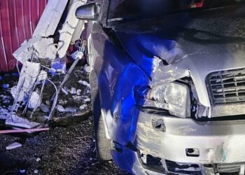 Tînărul care a murit în accidentul de azi-noapte de la Ostra se afla în mașina condusă de fratele său, care era băut. Șoferul a fost reținut