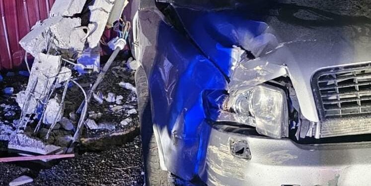 Tînărul care a murit în accidentul de azi-noapte de la Ostra se afla în mașina condusă de fratele său, care era băut. Șoferul a fost reținut