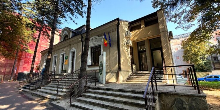 CJ Suceava vrea să atragă fonduri europene pentru renovarea energetică a unor clădiri. Printre acestea, fosta Casă a Prieteniei din centrul Sucevei (Foto)