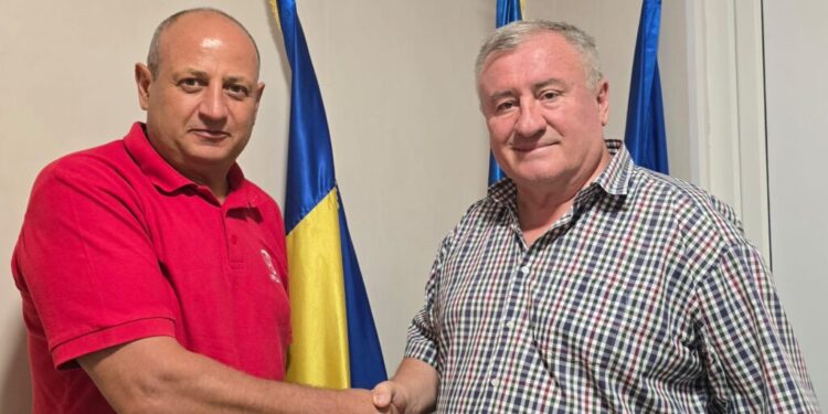Tractor achiziționat de Primăria Cornu Luncii. Primarul Fron: Îl vom folosi la deszăpezirea trotuarelor, unde nu intră utilajele mari