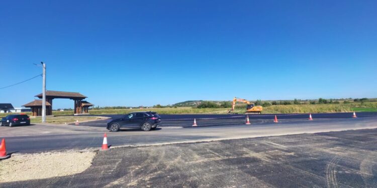 Sens giratoriu, la intersecția dintre drumul național Rădăuți – Marginea și drumul comunal Horodnic de Sus. Primarul Luța: Este intersecția unde de-a lungul anilor au fost multe evenimente nedorite soldate chiar și cu decese
