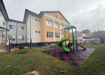 Lucrările de reabilitare și modernizare la Grădinița Specială Fălticeni, recepționate. La grădiniță învață 105 copii cu dizabilități. Lucrările beneficiază de o garanție de 60 de luni