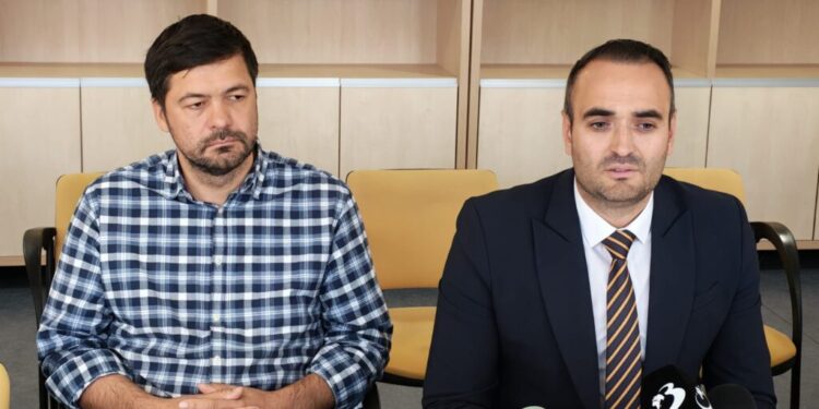 Dr. Sorin Hîncu, fost director al Spitalului Județean Suceava: În cele șase luni de interimat, atît dr. Jurchiș, cît și dr. Turcoman, au avut o bună prestație la spital, ceea ce nu este chiar ușor
