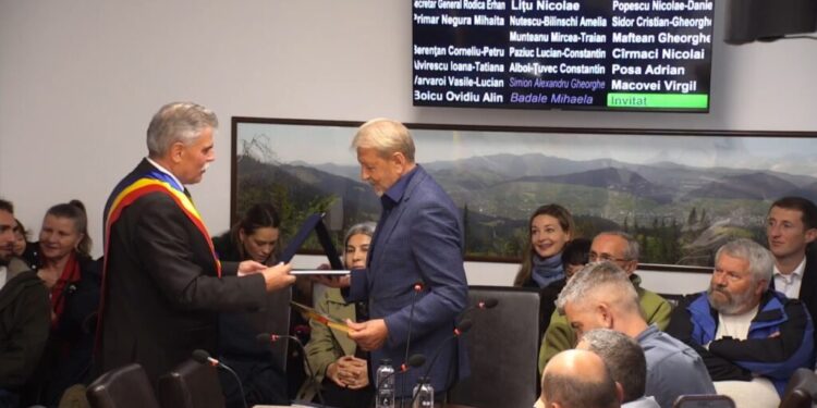 Neurochirurgul Dan Cristian Voinescu, de la Spitalul Elias, cetățean de onoare al Cîmpulungului Moldovenesc: Cîmpulungul reprezintă copilăria mea,  absolvirea liceului, toate amintirile și toată familia mea