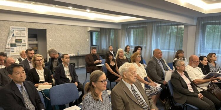 Suceava, gazda unui eveniment dedicat colaborării dintre Institutul Național de Cercetare-Dezvoltare pentru Fizica Pămîntului și AFTAC din Statele Unite