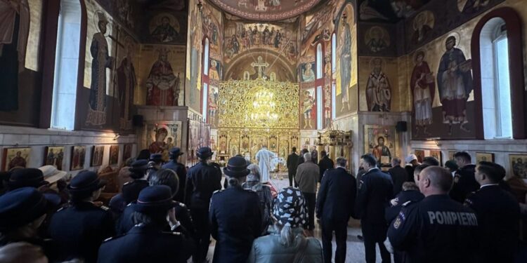Slujbă religioasă solemnă dedicată Zilei Pompierilor din România, la Biserica militară ”Sfântul Ierarh Iosif cel Nou de la Partoș” din Suceava
