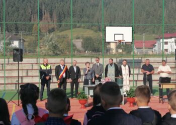 Șeful Inspectoratului Școlar Suceava, Ciprian Anton: Noi, în momentul de față, nu avem nici un semnal că nu s-ar ține cursurile începînd de mîine