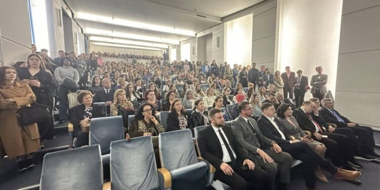 Deschiderea anului universitar la Facultatea de Medicină Suceava. ”Prin efortul și perseverența lor, acești viitori medici vor deveni un sprijin și un scop pentru Spitalul Județean Suceava”