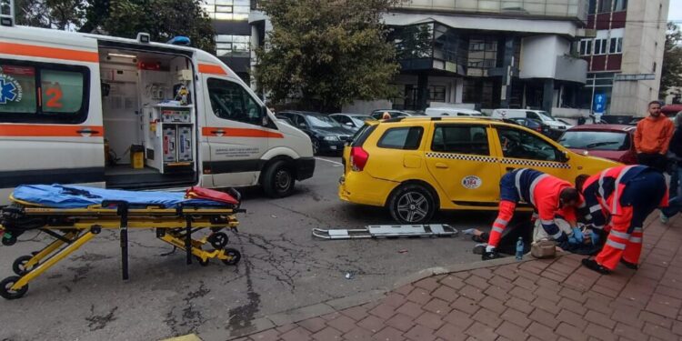 Două femei, rănite în centrul Sucevei de o mașină condusă de un șofer în vîrstă de 93 de ani