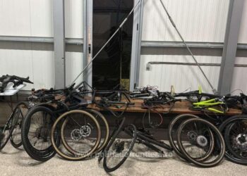 8 biciclete furate din Germania, descoperite într-un microbuz în PTF Vicovu de Sus