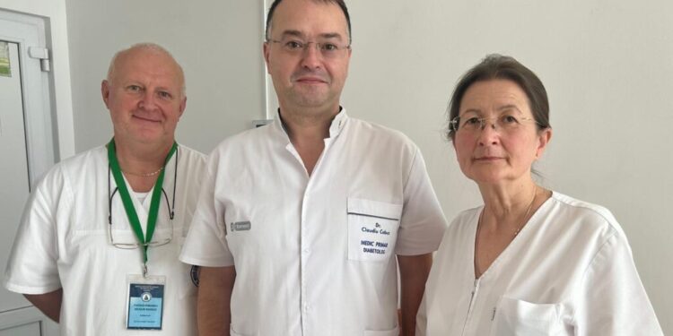 Spitalul Clinic Județean Suceava, locul unde primul pacient din România cu diabet zaharat tip 1 a primit o injecție săptămînală de insulină. Dr. Claudiu Cobuz: Această nouă terapie nu doar simplifică tratamentul, ci oferă pacienților mai multă libertate și confort