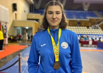 Trei elevi de la LPS Suceava, la Balcaniada de lupte greco-romane. Ioana Maria Romega s-a întors cu medalia de bronz