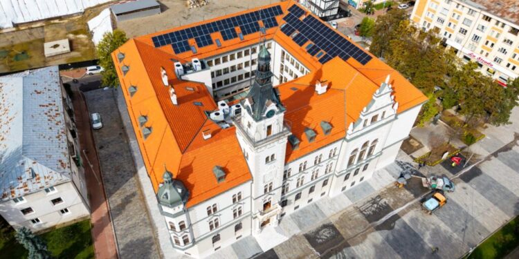 Palatul Administrativ din Suceava, restaurat, consolidat și modernizat. Angajații Prefecturii și ai Consiliului Județean se vor muta în următoarele două săptămîni (Foto)