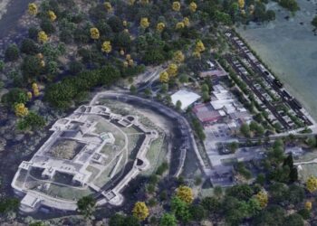 Încep lucrările de modernizare a părcării de la Cetatea de Scaun. Noua parcare va avea 133 de locuri. Gheorghe Șoldan, președintele CJ: Păstrăm atmosfera medievală la Cetate, dar nu și în parcare