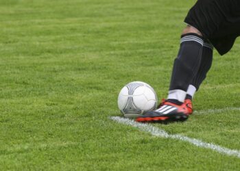 „Drumul spre victorie” – Cel mai frumos film despre fotbal din toate timpurile