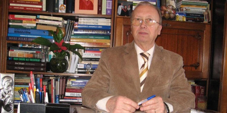 Universitatea suceveană deplînge trecerea la cele veșnice a profesorului universitar Dumitru Vitcu, membru de onoare al Academiei Române