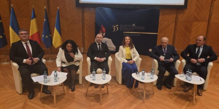 Șeful Inspectoratului Școlar Suceava, Ciprian Anton, la Palatul Parlamentului, la Ziua Limbii Ucrainene. În județul Suceava, limba ucraineană se studiază în 18 școli