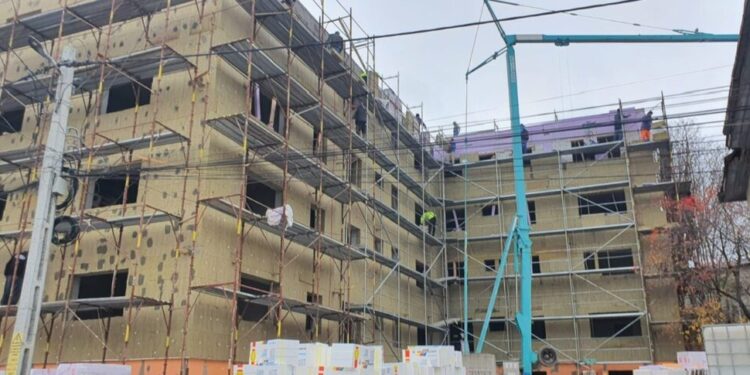 Bloc cu 16 apartamente, pentru tinerii din Siret. În ultimii doi ani, la Siret au mai fost construite alte patru astfel de blocuri