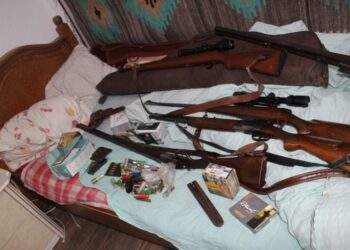 Percheziții la vînători din cinci localități sucevene, bănuți că au participat la vînători ilegale